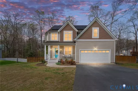 2912 Chislet Dr, Midlothian, VA 23112