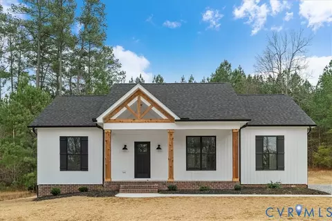 369 Country Club Dr, Gasburg, VA 23857