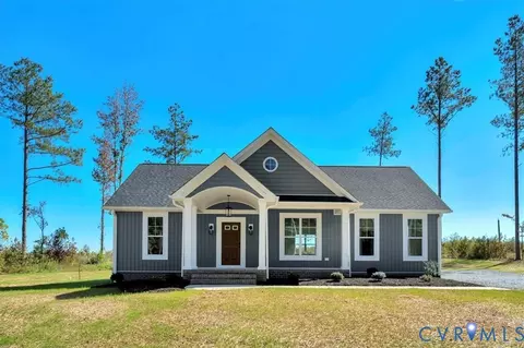 4752 Country Club Rd, Brodnax, VA 23920