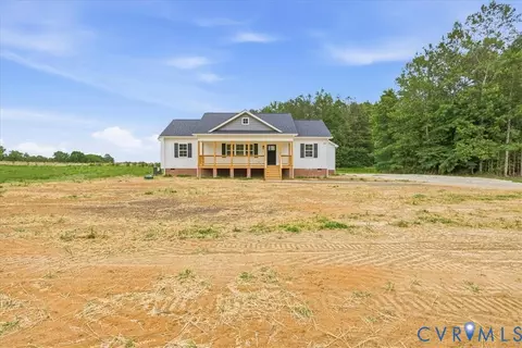 11051 Easy St, Disputanta, VA 23842