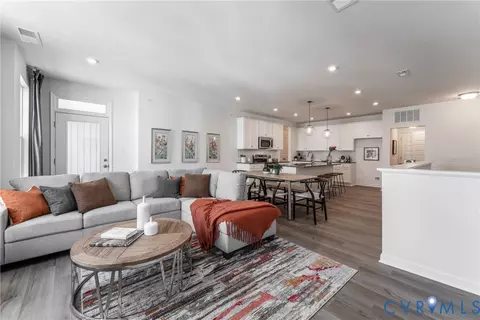 5309 Twisting Vine Ln #203, Glen Allen, VA 23059