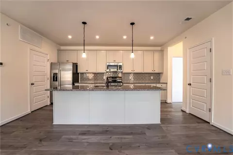 5309 Twisting Vine Ln #201, Glen Allen, VA 23059