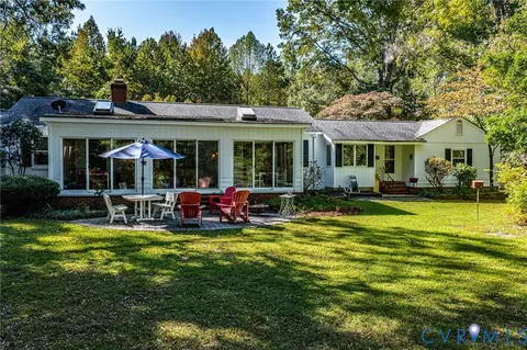 70 Currell Cove Ln, White Stone, VA 22578
