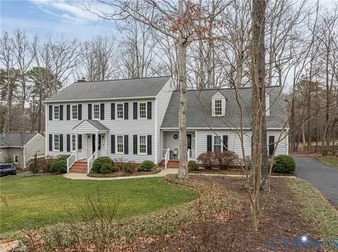 Exterior - 347 Rossmere Dr, Midlothian, VA 23114 photo 3 of 8