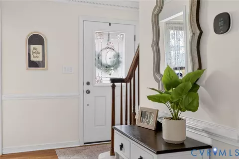 Entry Way - 347 Rossmere Dr, Midlothian, VA 23114 photo 2 of 4