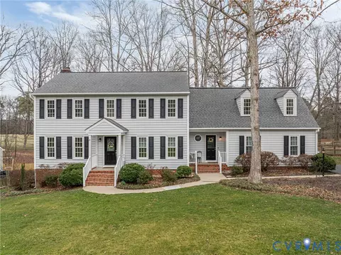 Exterior - 347 Rossmere Dr, Midlothian, VA 23114 photo 4 of 8