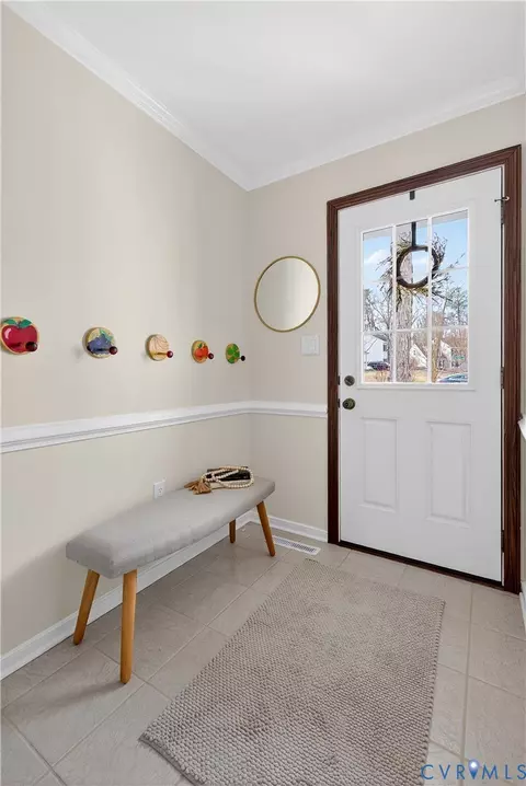 Entry Way - 347 Rossmere Dr, Midlothian, VA 23114 photo 3 of 4