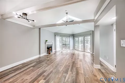 Living - 112 Water Pointe Ct, Midlothian, VA 23112 photo 5 of 5