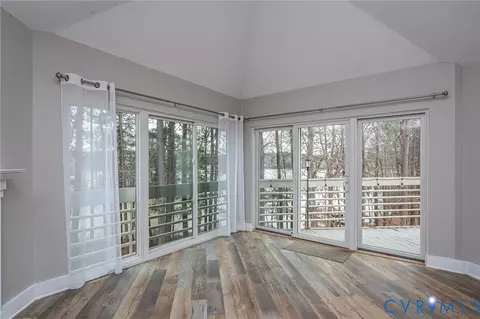 Living - 112 Water Pointe Ct, Midlothian, VA 23112 photo 1 of 5