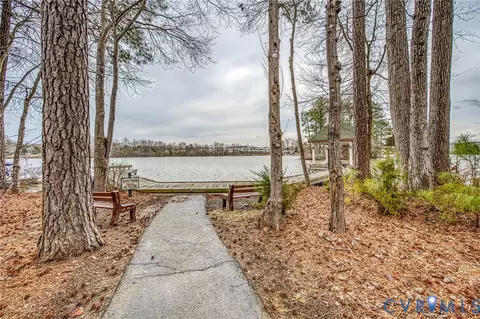 View/Area - 112 Water Pointe Ct, Midlothian, VA 23112 photo 2 of 2