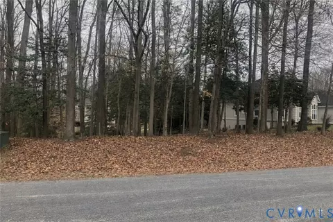 12704 Kelsey Pointe Ct, Chester, VA 23831