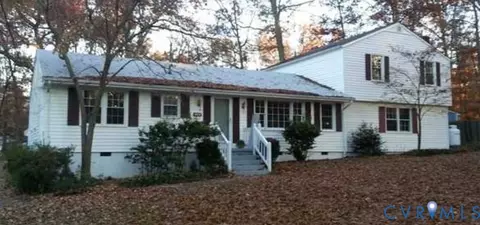 4101 Sunset Ave, Chester, VA 23831