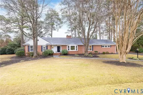 2831 Braidwood Rd, Richmond, VA 23225