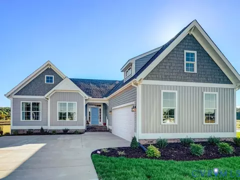 8071 Dandridge Dr, Quinton, VA 23141