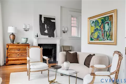 Living - 2204 Monument Ave, Richmond, VA 23220 photo 6 of 7