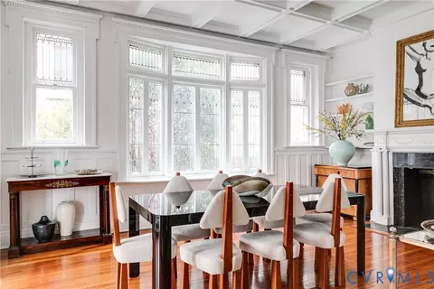 Dining - 2204 Monument Ave, Richmond, VA 23220 photo 2 of 7