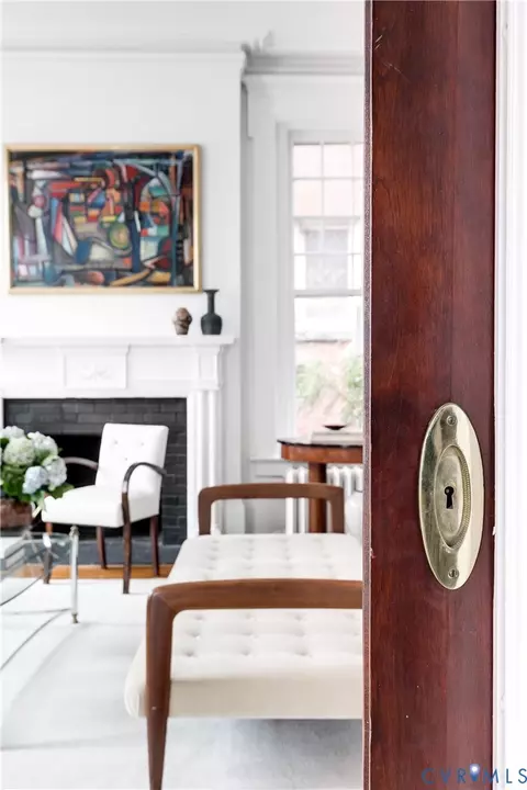 Entry Way - 2204 Monument Ave, Richmond, VA 23220 photo 4 of 4