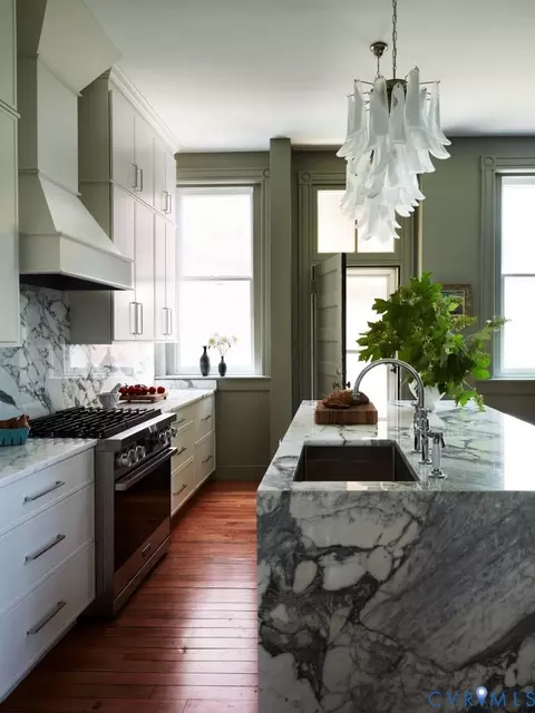 Kitchen - 2204 Monument Ave, Richmond, VA 23220 photo 2 of 7