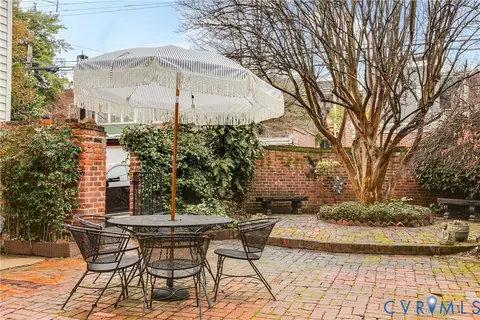 Exterior - 2204 Monument Ave, Richmond, VA 23220 photo 6 of 6