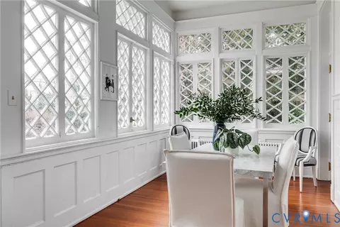 Dining - 2204 Monument Ave, Richmond, VA 23220 photo 5 of 7