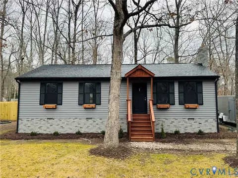 1407 Unison Dr, Midlothian, VA 23113