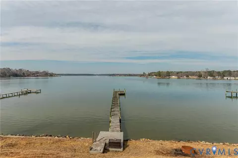 View/Area - 11802 Deep Point Ln, Gloucester, VA 23061 photo 6 of 9