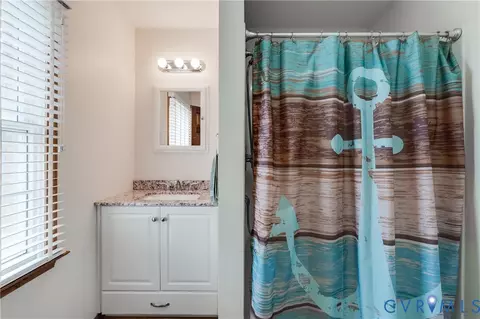 Bath - 11802 Deep Point Ln, Gloucester, VA 23061 photo 1 of 3