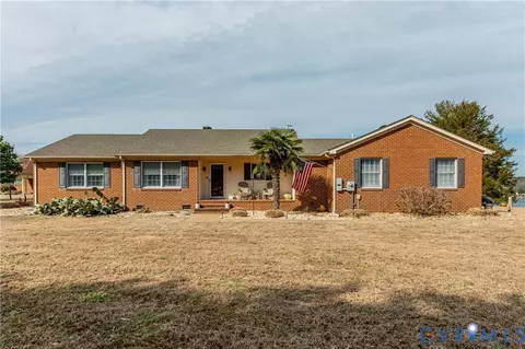 11802 Deep Point Ln, Gloucester, VA 23061