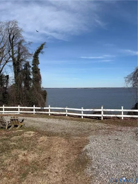 475 James River Overview, Spring Grove, VA 23881
