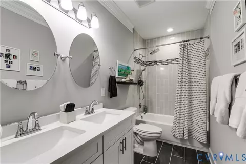 Bath - 2109 Cedar St, Richmond, VA 23223 photo 7 of 9