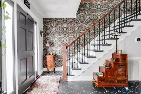 Entry Way - 2109 Cedar St, Richmond, VA 23223 photo 2 of 6