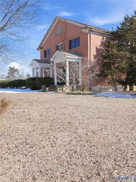 11152 Cross County Rd, Mineral, VA 23117