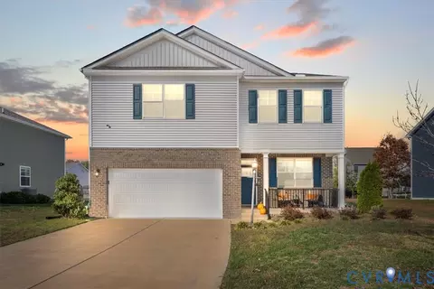 6637 Whisperwood Dr, Ampthill, VA 23234