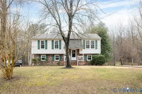 16408 Chinook Dr, Petersburg, VA 23803