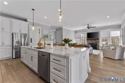 Kitchen - 16030 Drumone Rd, Midlothian, VA 23112 photo 6 of 6