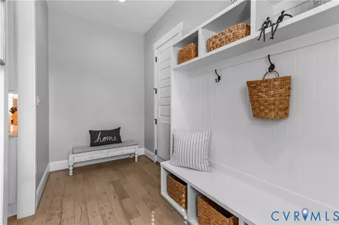 Entry Way - 16030 Drumone Rd, Midlothian, VA 23112 photo 3 of 5