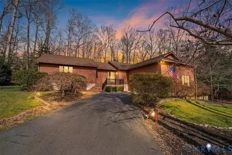 9964 Loch Banif Rd, Richmond, VA 23236