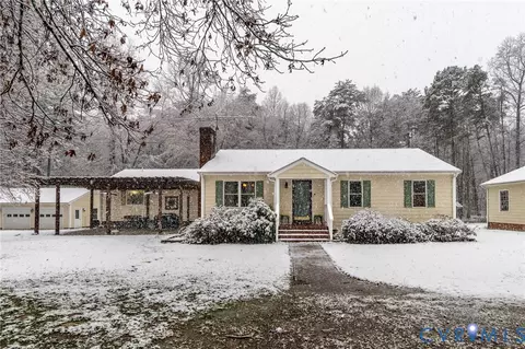 3256 Countryside West Dr, Gum Spring, VA 23065