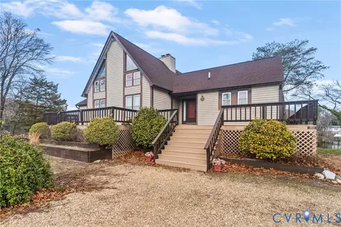 353 Farmers Dell Ln, Deltaville, VA 23043