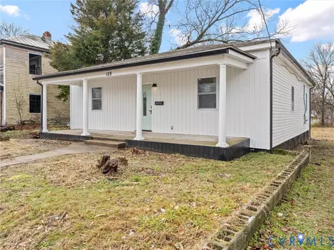128 Grigg St, Petersburg, VA 23803