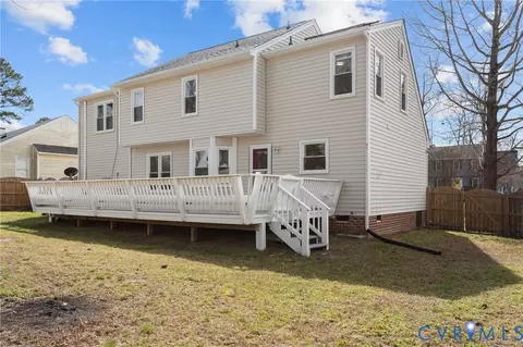 Exterior - 7205 Pineleaf Dr, North Chesterfield, VA 23234 photo 7 of 11