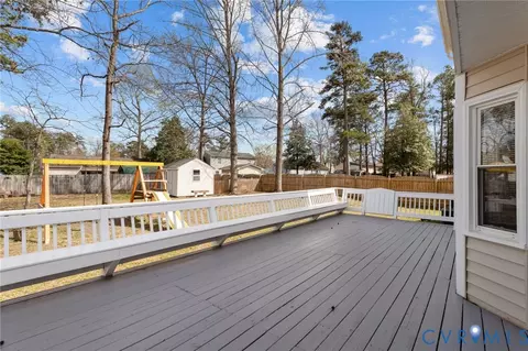Exterior - 7205 Pineleaf Dr, North Chesterfield, VA 23234 photo 3 of 11