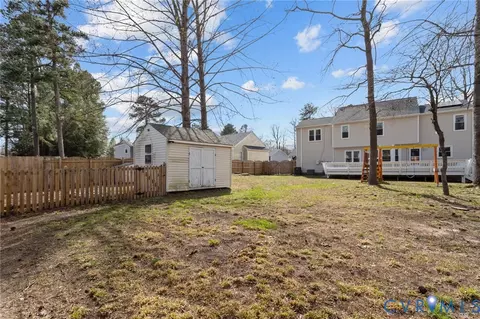 Exterior - 7205 Pineleaf Dr, North Chesterfield, VA 23234 photo 9 of 11