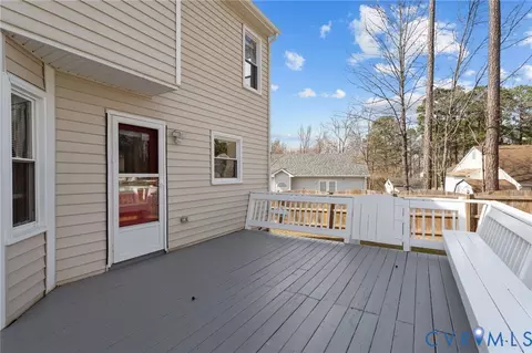 Exterior - 7205 Pineleaf Dr, North Chesterfield, VA 23234 photo 4 of 11