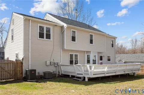 Exterior - 7205 Pineleaf Dr, North Chesterfield, VA 23234 photo 6 of 11