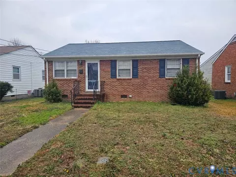 206 Fairfax Ave, Colonial Heights, VA 23834