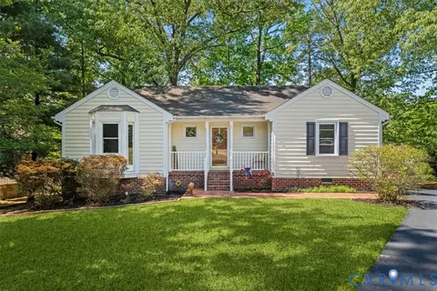 7106 Foxbernie Cir, Mechanicsville, VA 23111