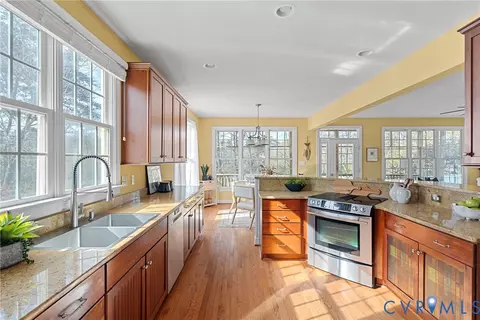 Kitchen - 170 Rappa Run Rd, Topping, VA 23169 photo 2 of 4