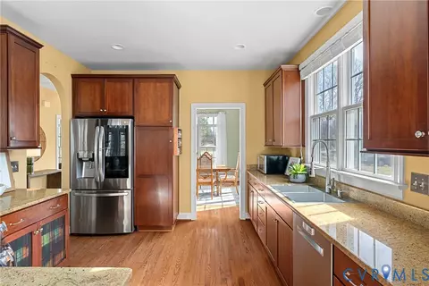 Kitchen - 170 Rappa Run Rd, Topping, VA 23169 photo 4 of 4