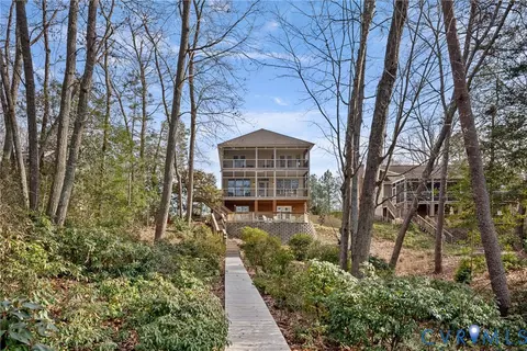 Exterior - 170 Rappa Run Rd, Topping, VA 23169 photo 3 of 18
